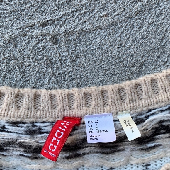 H&M Crewneck Wool-Like Christmas Sweater - Size 2 - Picture 6 of 7